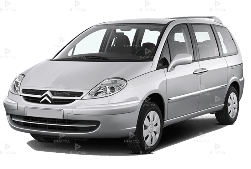 Замена расширительного бачка Citroen C8